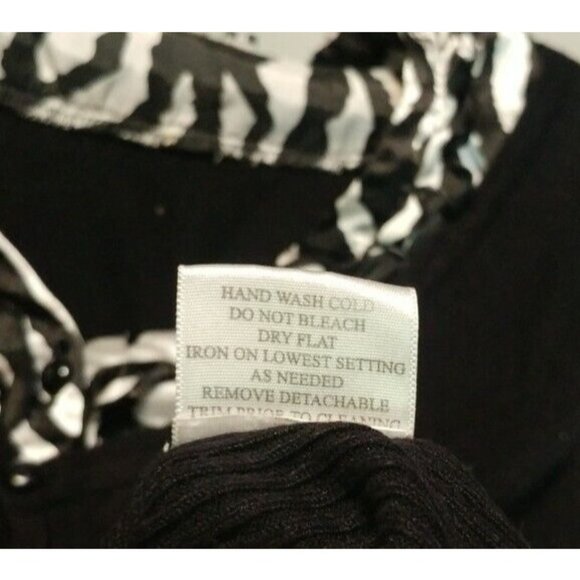 Heart & Soul Black Pullover Blouse w/ Zebra Print Accent size M - Picture 6 of 6